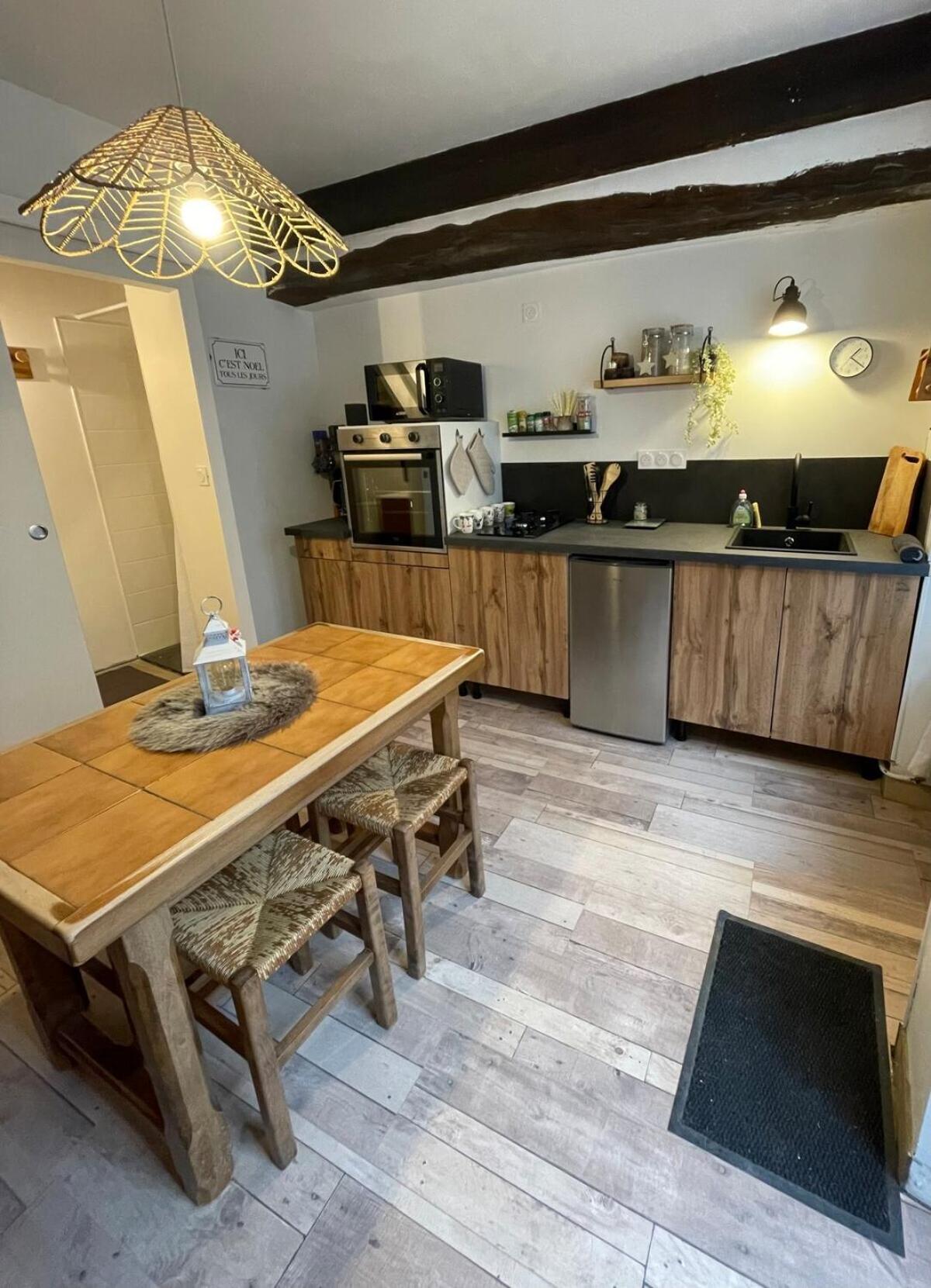 "La Petite Maison" Triplex Au Centre Ville - Les Terres Du Roy أفالو المظهر الخارجي الصورة