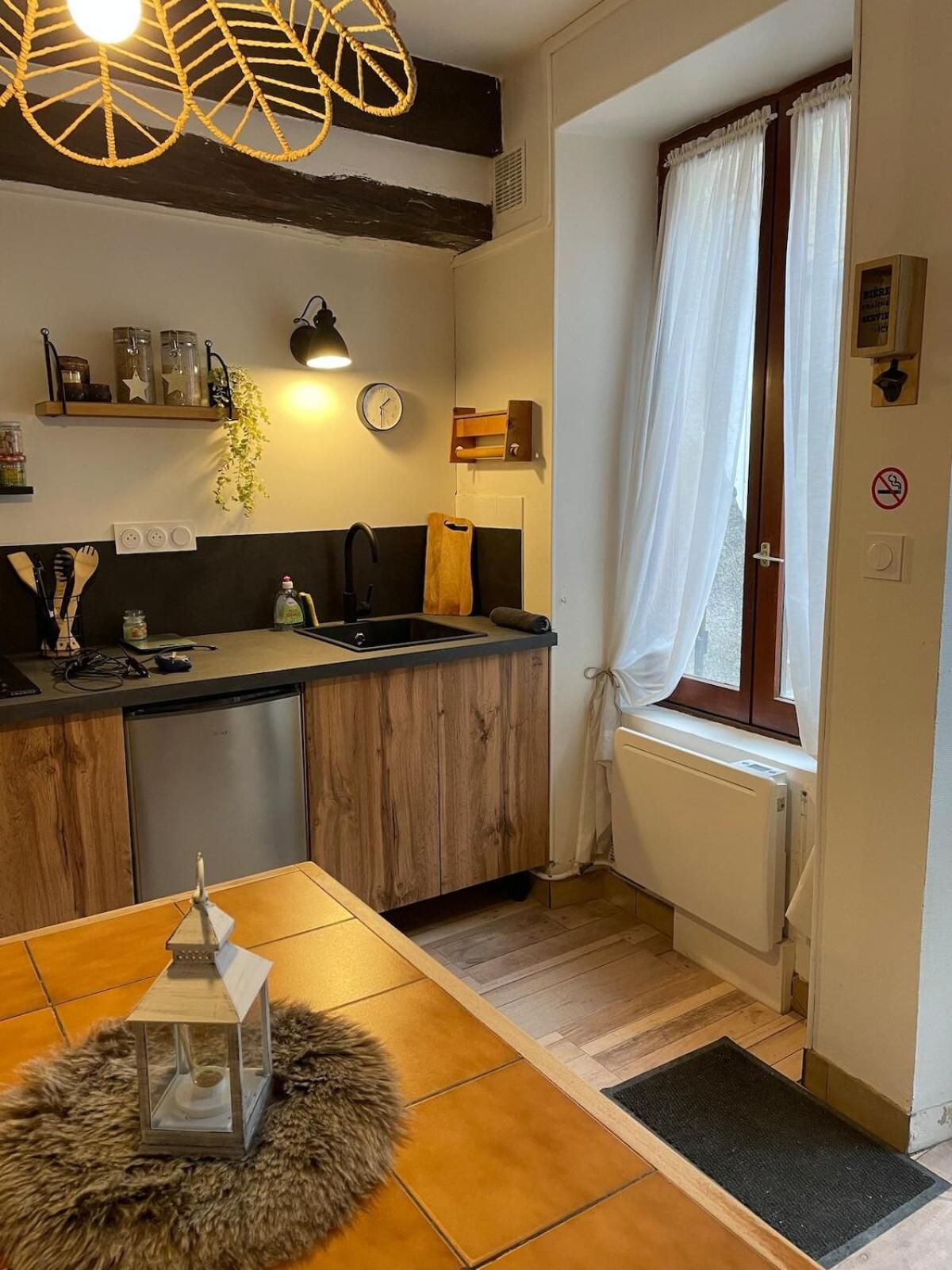 "La Petite Maison" Triplex Au Centre Ville - Les Terres Du Roy أفالو المظهر الخارجي الصورة