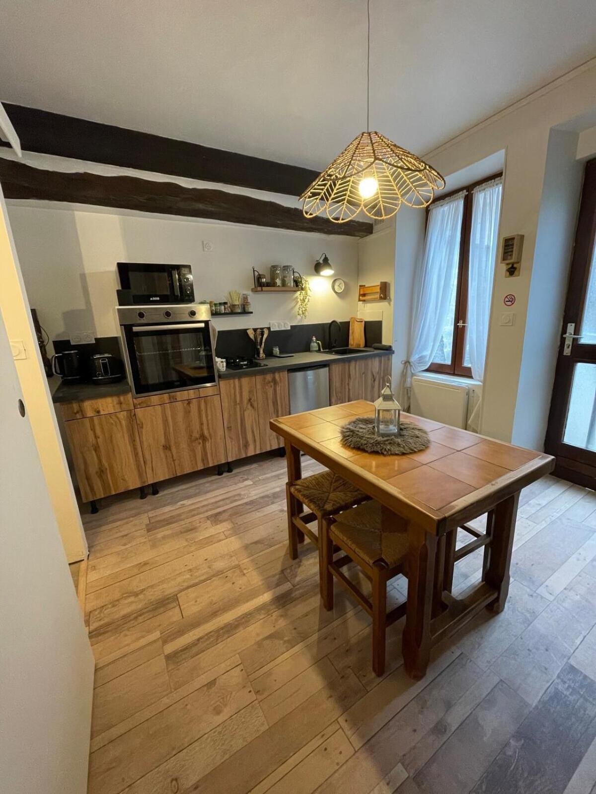 "La Petite Maison" Triplex Au Centre Ville - Les Terres Du Roy أفالو المظهر الخارجي الصورة